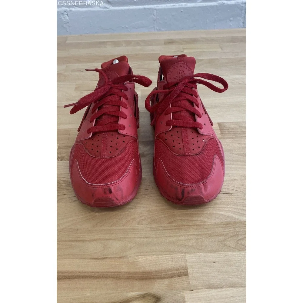 Nike Air Huarache Triple Red 318429-660 - Size 9.5‎